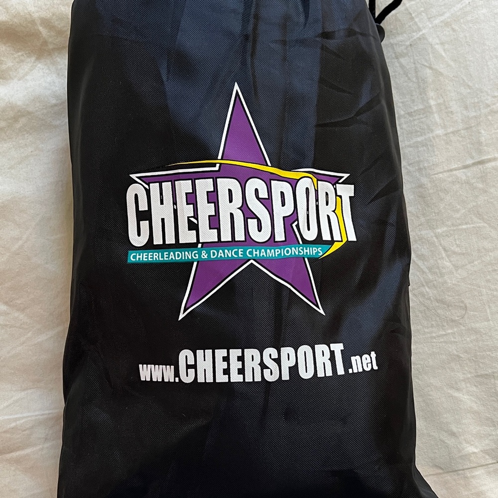 Cheersport Blanket throw in Black Drawstring Bag